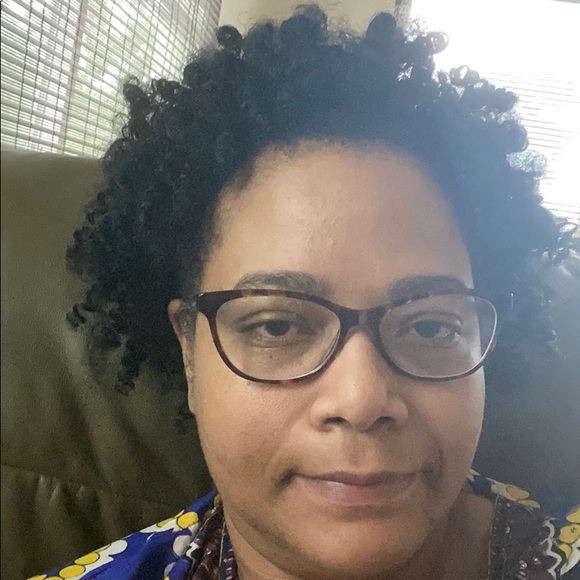 Meet your Posher, Rhonda - Picture 1 of 1